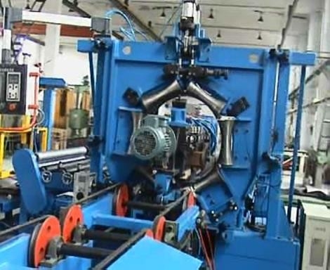Máy hàn đường may tự động 5-10m / phút Máy hàn đường may tự động